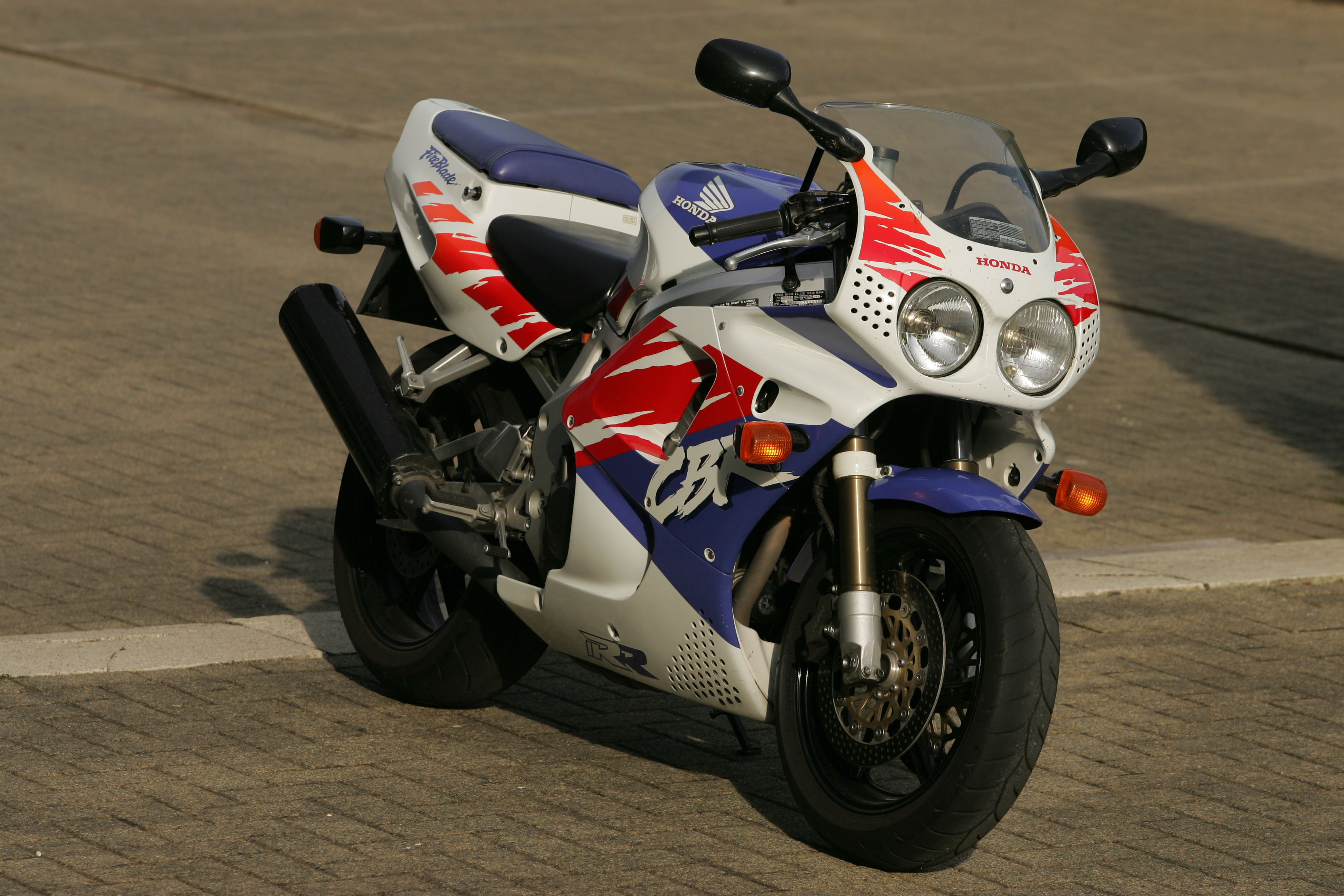 Honda Fireblade 900RR 1992