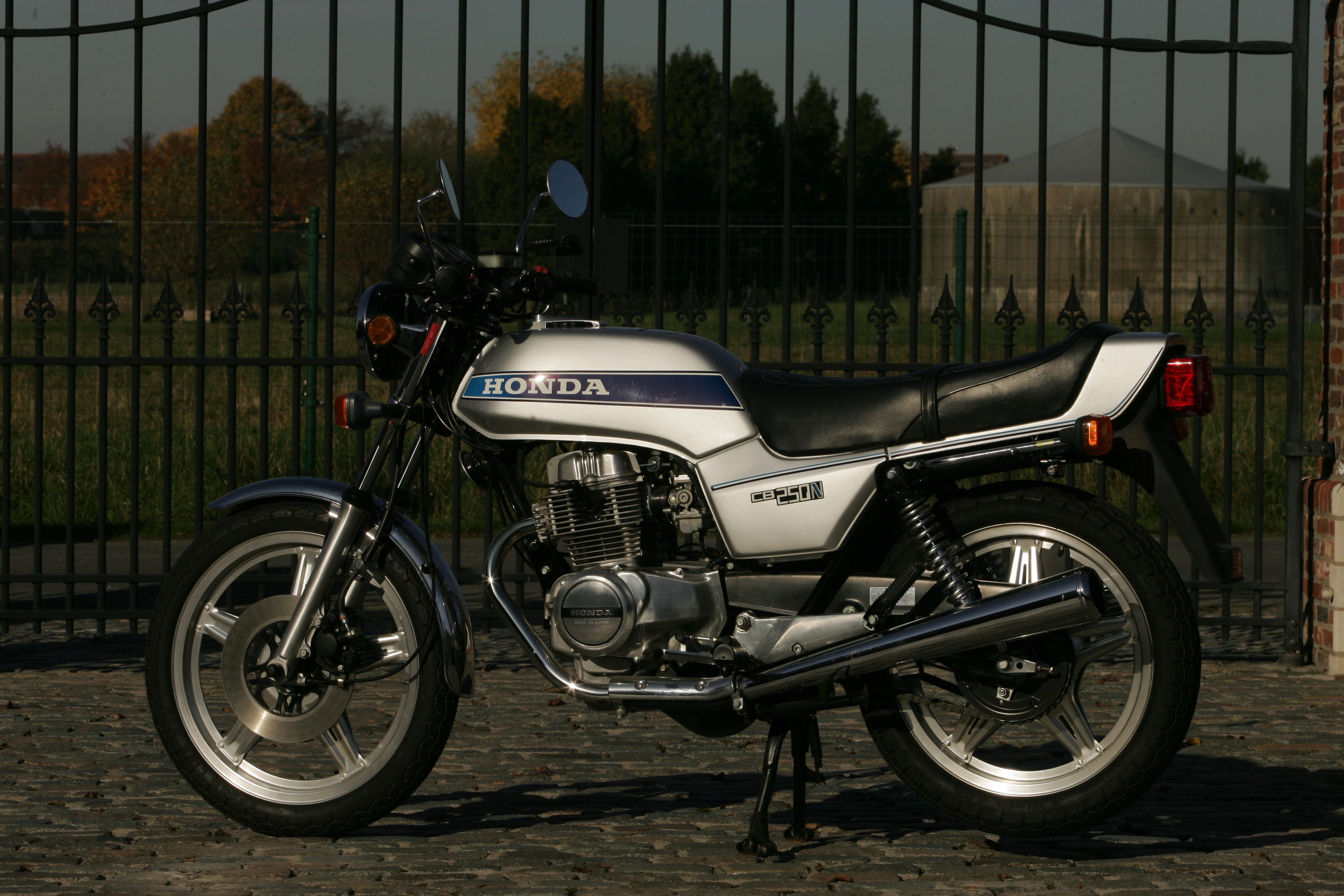 Honda CB250N