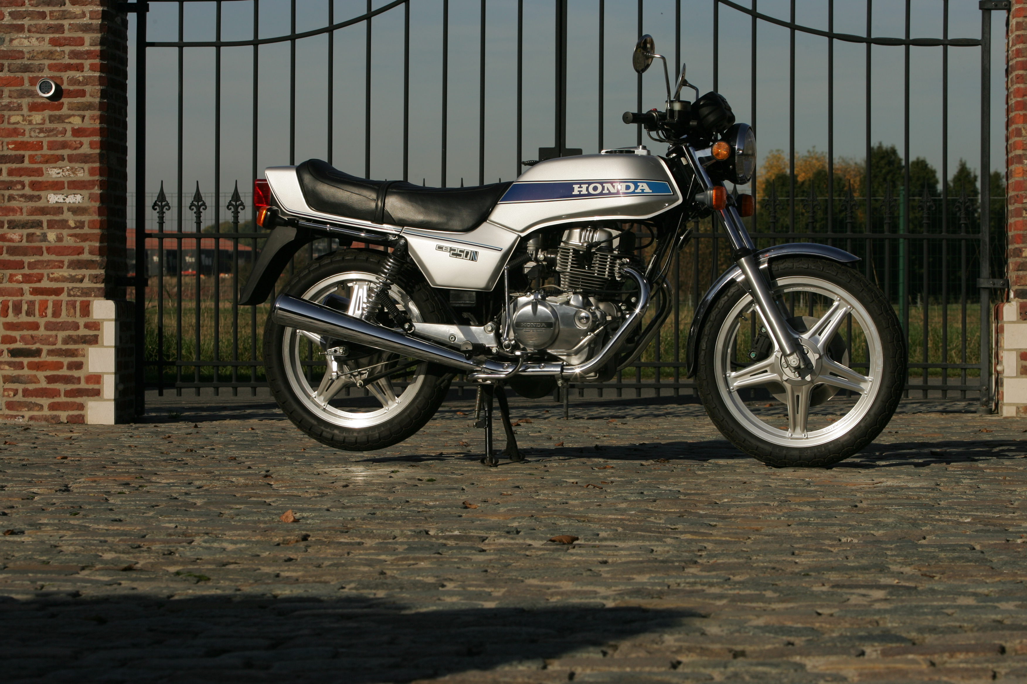 Honda CB250N