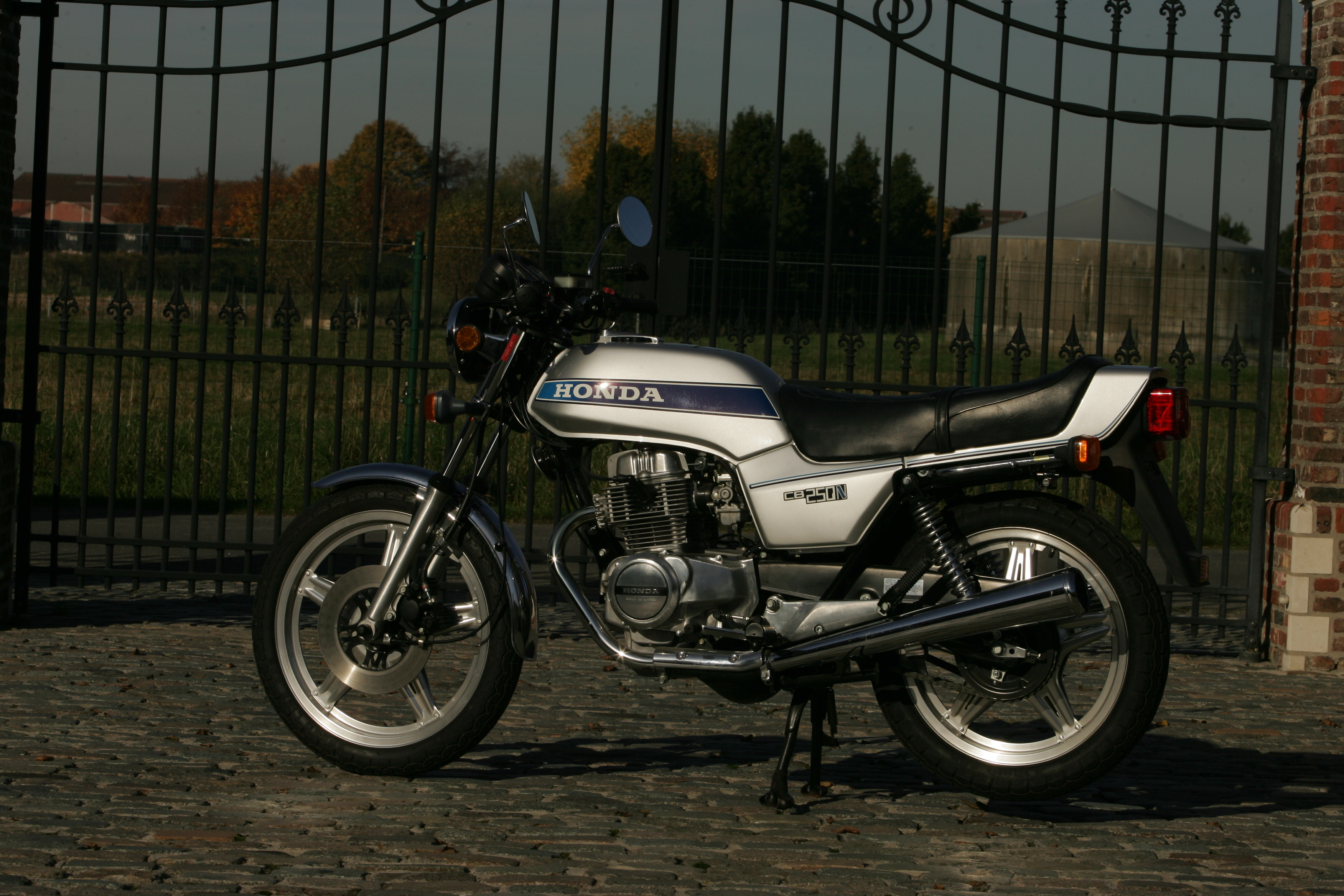 Honda CB250N