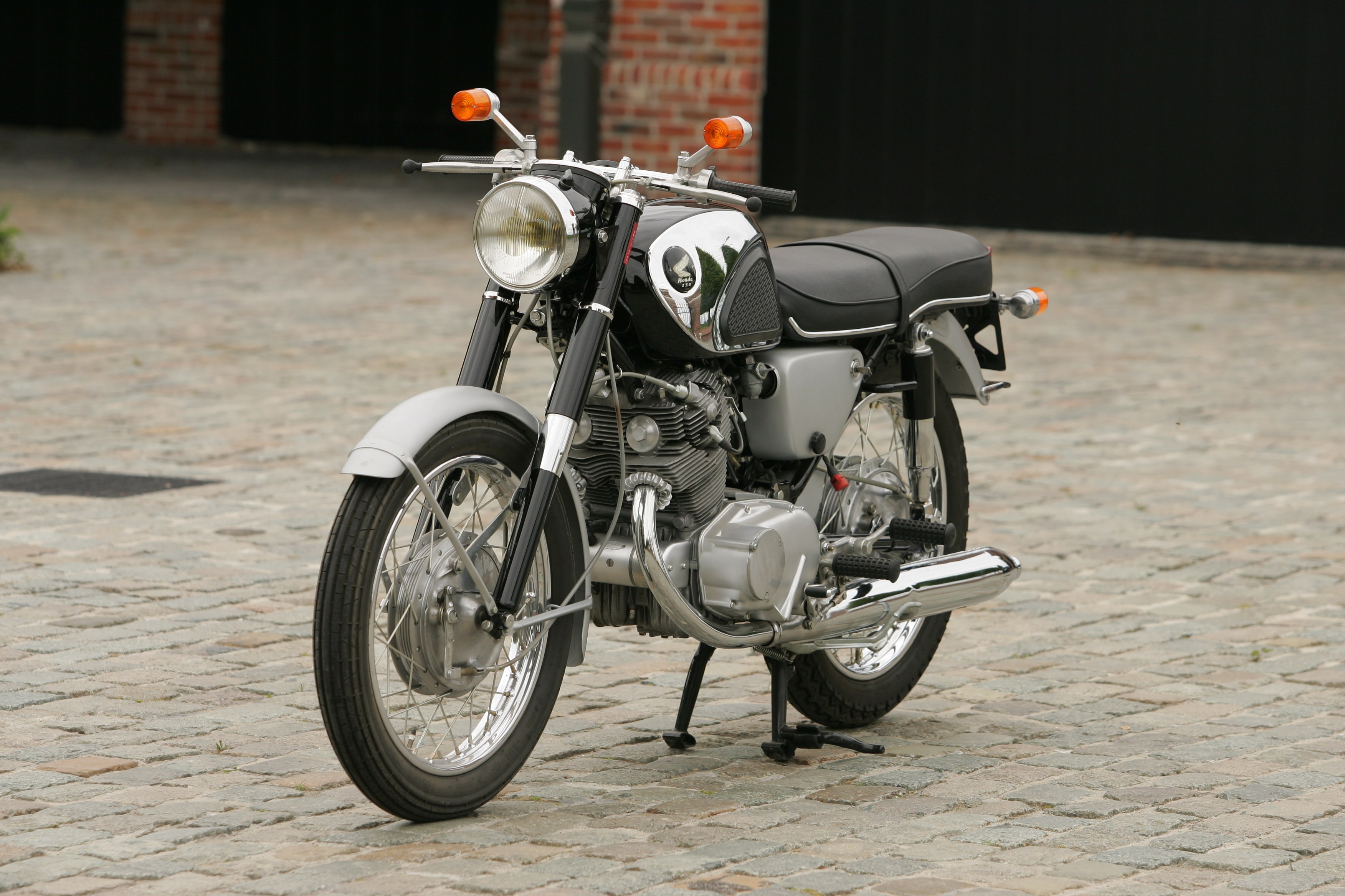 Honda CB72