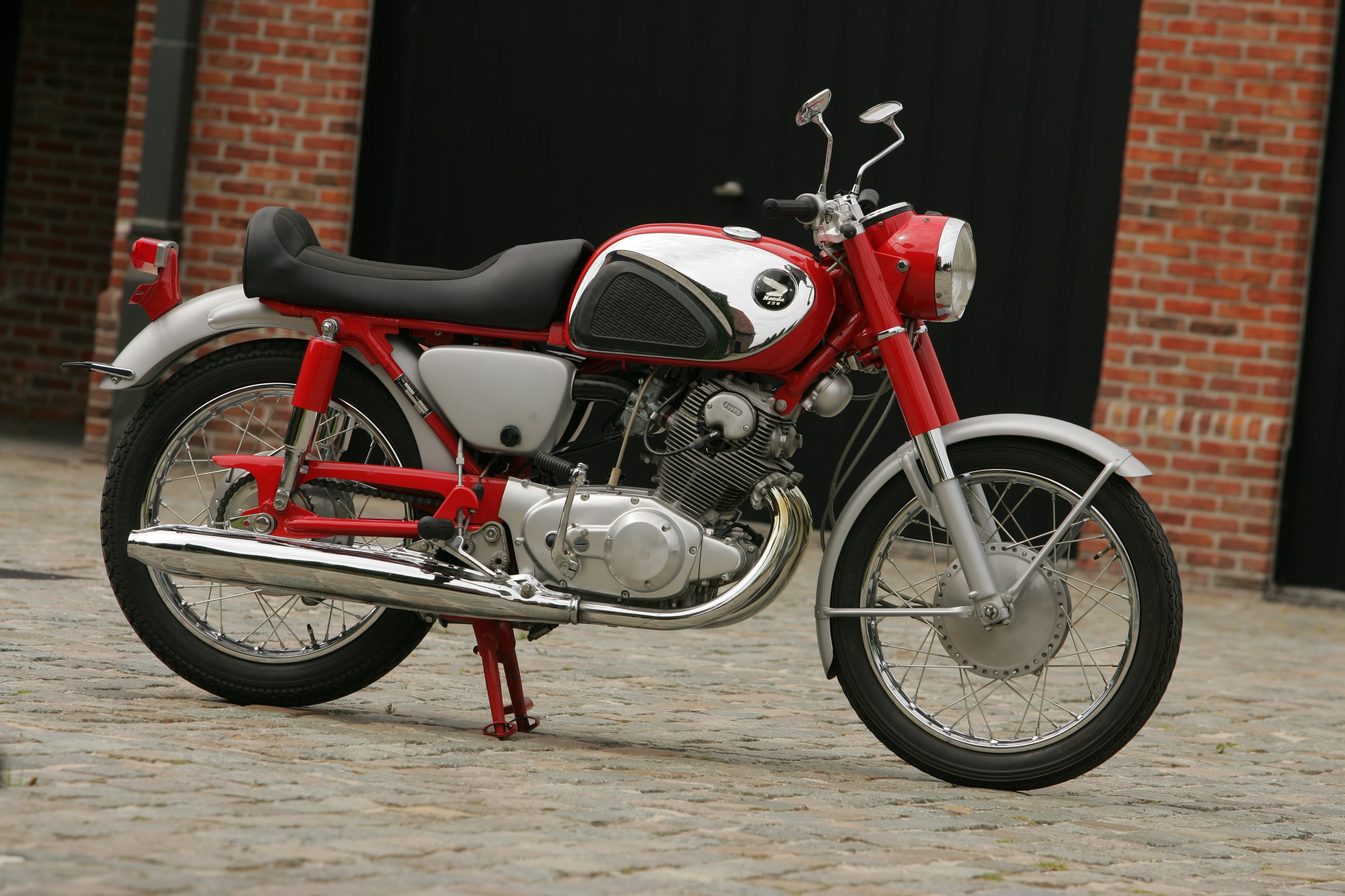 Honda CB72