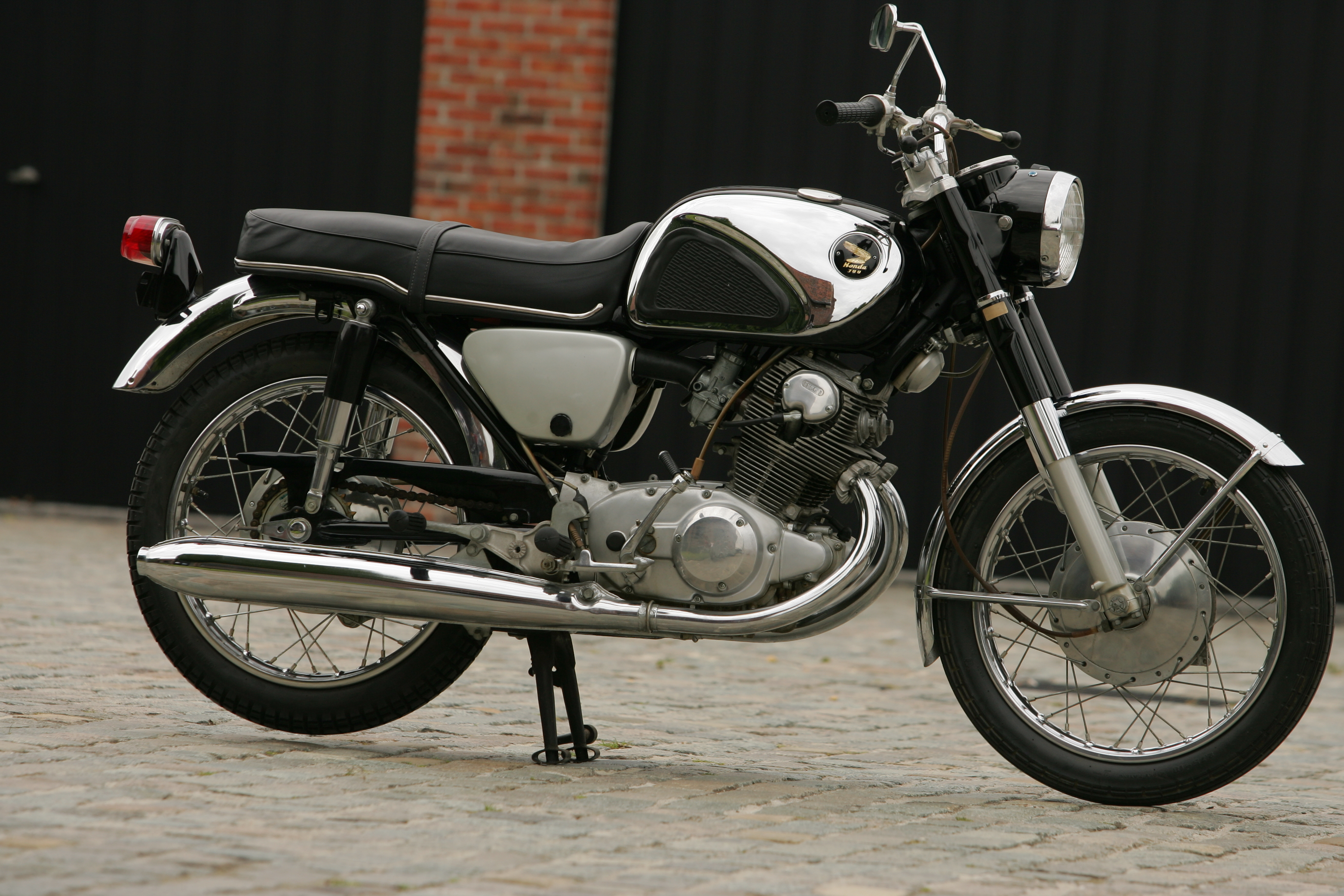 Honda CB72