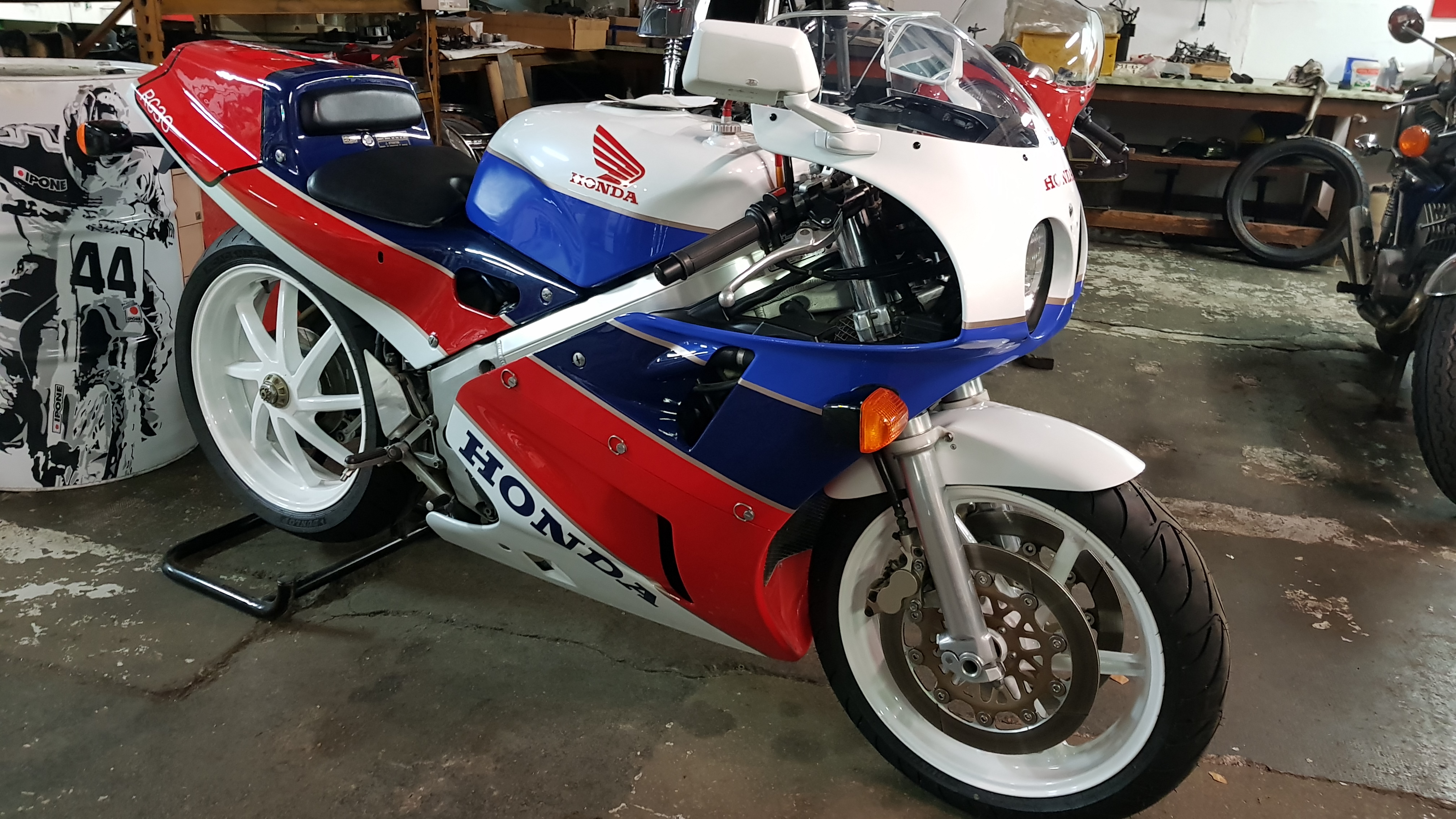 Honda VFR750R RC30 1989